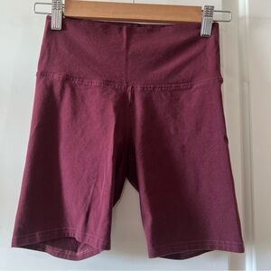 Aritzia TnA maroon Biker Shorts